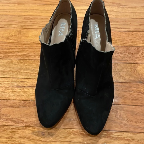 MIA black ankle heel boots - Picture 1 of 5